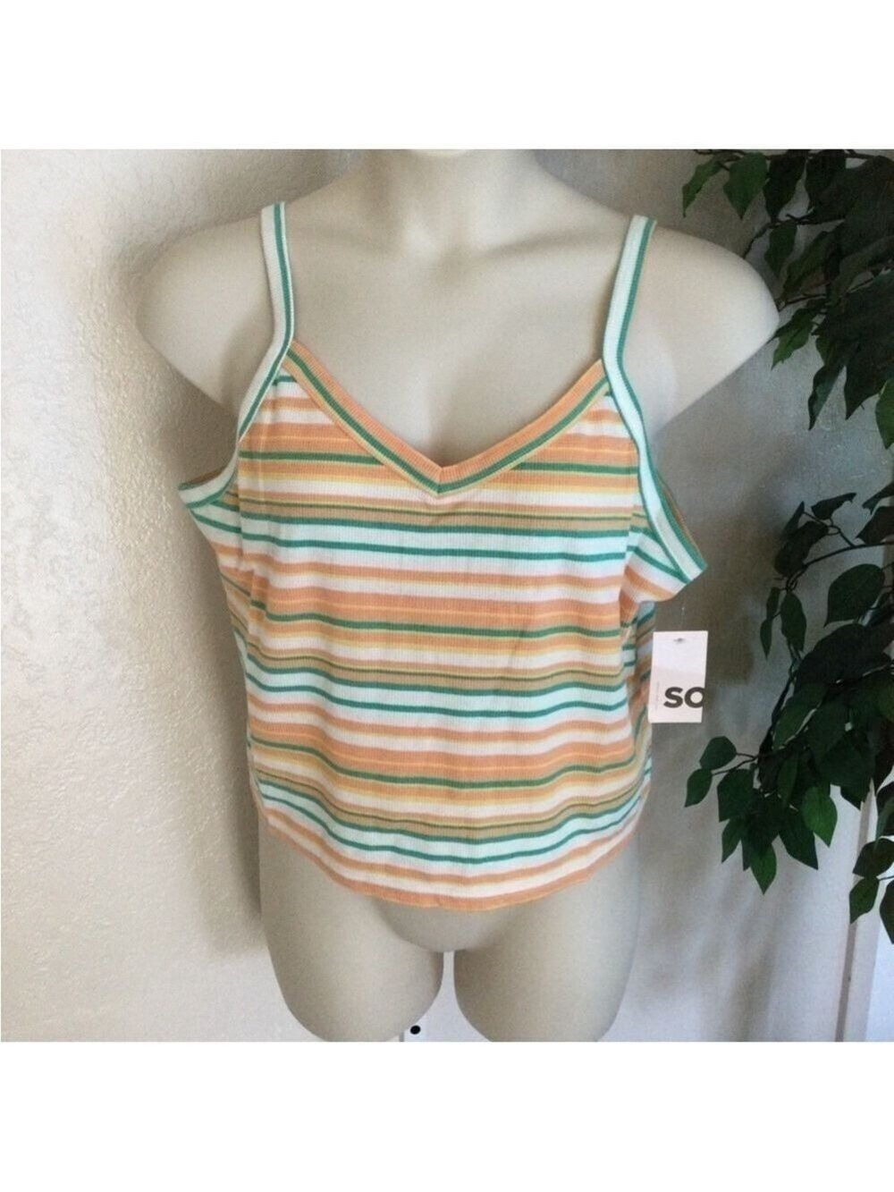 SO cropped wide strap camisole Woman’s Juniors size 2X waffle knit